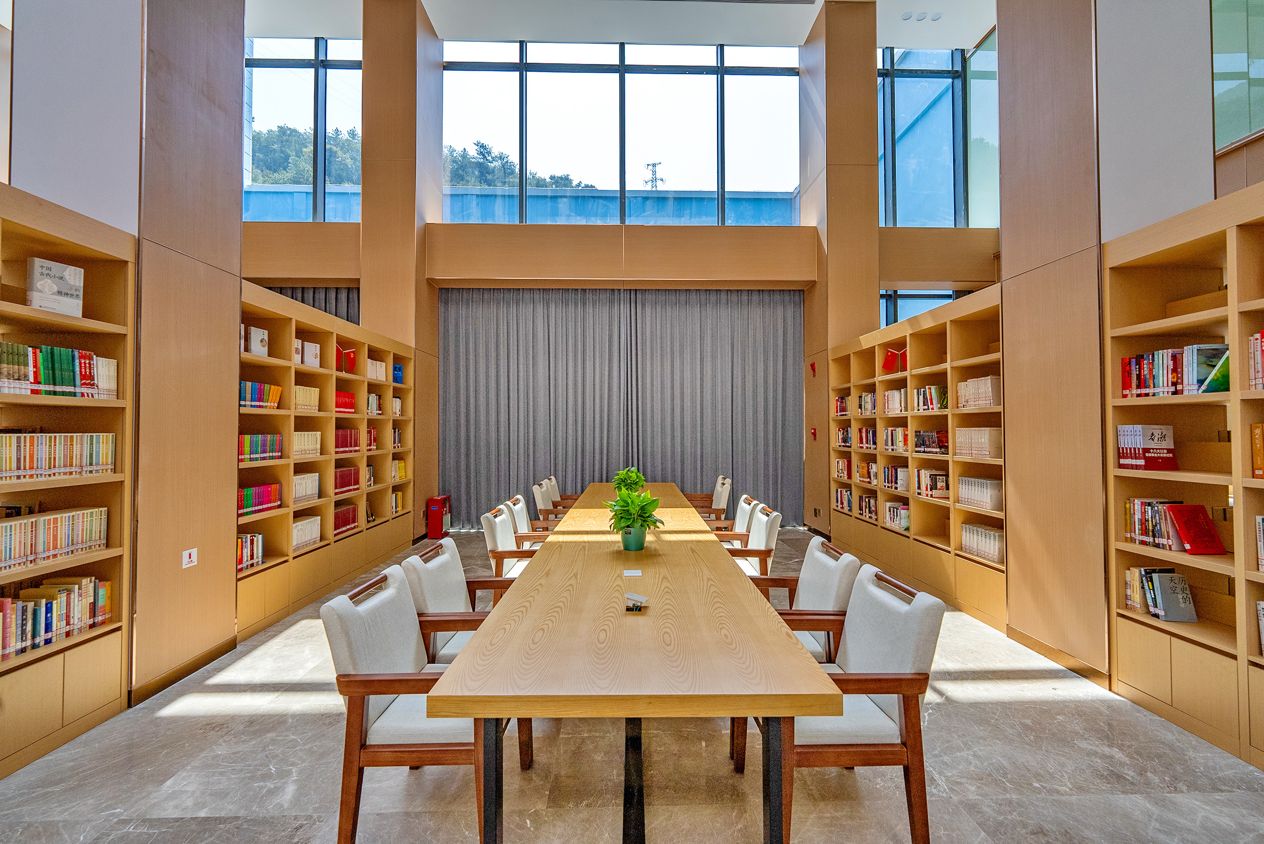 图书馆阅览室