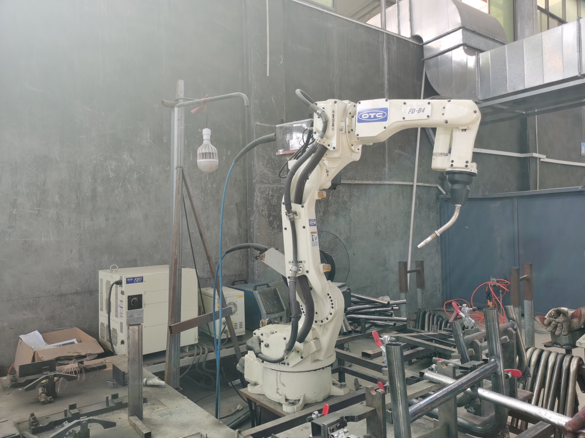 OTC自动焊接机器人